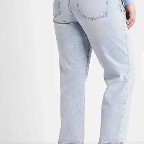 Express Mid Rise Blue Tinted Boyfriend Jeans Brand New With Tag 🏷 - Picture 6 of 16